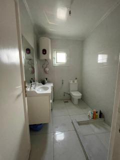 عمارة مميزة باطلاله رائعه و مكيفه بجوار فندق توليب رشدي شارع المعسكر الروماني - 3