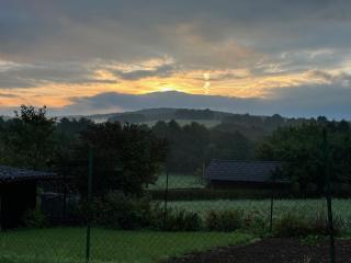 1 Bedroom with small bath - Perfect for long distance travel stop - 3