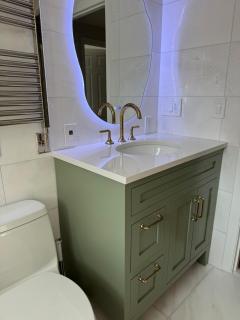 Serene waterfront getaway - 8