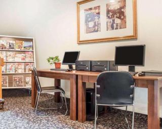 Econo Lodge Ithaca Airport - Lansing - 3