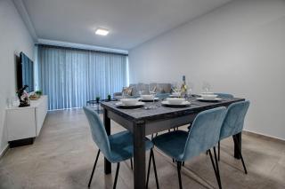 New 3 Bedroom Family Apartment with Terrace - 7