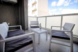 New 3 Bedroom Family Apartment with Terrace - 1