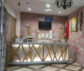 OYO 90576 Holiday Dive Inn - 9