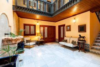 Apartamentos Puerta Real Sevilla Centro - 5