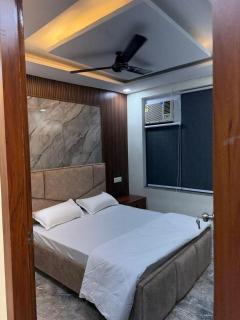 Hotel Shri Naresh - 1