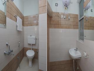 Super Hotel O Aashray Guest House - 2