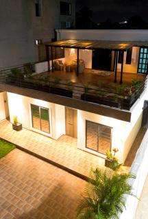 Appartement fonctionnel a l'etage, vue sur un plan d'eau - 2