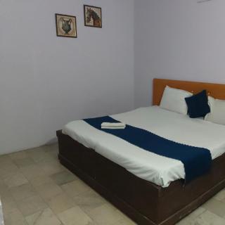 Roshan Taj Homestay & Guest House Hostel - 8