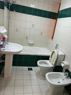 #001Regular Room in Abu Dhabi - 7