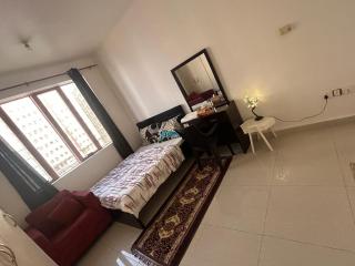 #001Regular Room in Abu Dhabi - 4