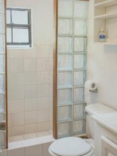 Tropical Garden Hideaway by the Sea - 8