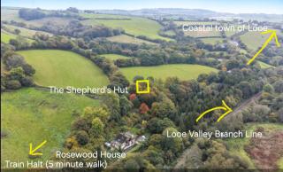 Shepherd's hut at Rosewood House - 9