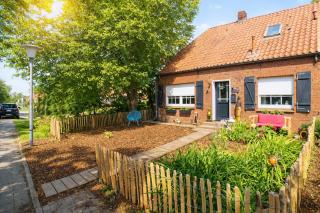 Huus an`t Dörpsdiek - 0