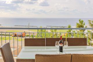 H&O Golden Sunset View Apartment - 4