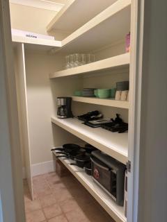 Cockburn Airoprt 5BR Farmstay nr Fremantle&Beach - 1