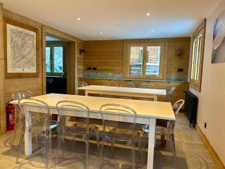 The Castle, 10 Bedroom Chalet, Chamonix Centre - 4