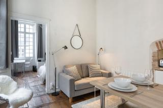L'Horloge by Cocoonr - Rennes - 1