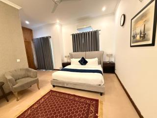 Rhodium Hotel ONE - 4