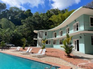 Toraille Waterfall Poolside Apartment - 8