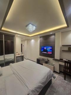 Seven Days Hotel - 8