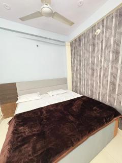 Khandelwal Guest House - 3