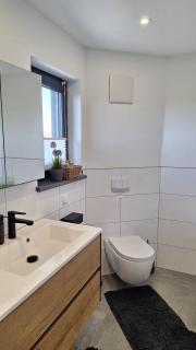 Ferienwohnung mit eigenem Garten und Burgblick - 3