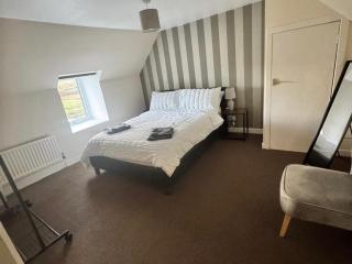 Croft House - Sleeps 4 & Mountain View - 1