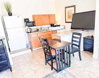 Cozy Studio Retreat with Shared Yard-Hal2 - 3