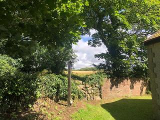 Holiday Home, free WiFi and Parking - 9