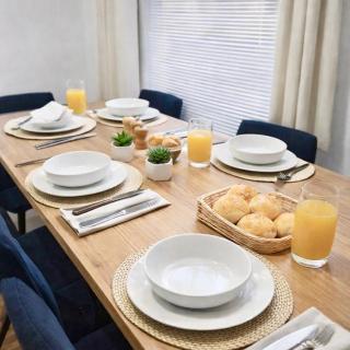 Stylish 5-Bed house perfect for Contractors and Families, fast Wi-Fi, Sky Sports, Sky Cinema & Netflix included, Ninja Air fryer in kitchen and free parking - 8