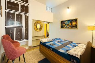 Divine Solace GF1 Stay near Kumbh Mela - 1