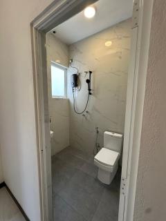 Andrew Transit - Near Airport - 6