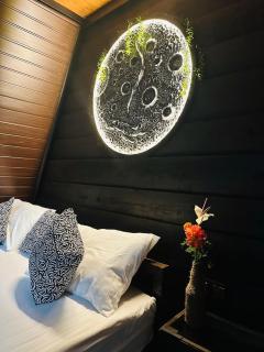 Moon Light , Ella - 2