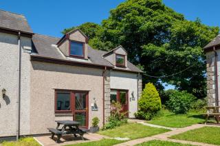 Cosy Cottage, free WIFI and Parking! - 0