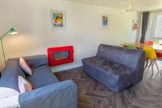 Cosy Cottage, free WIFI and Parking! - 5