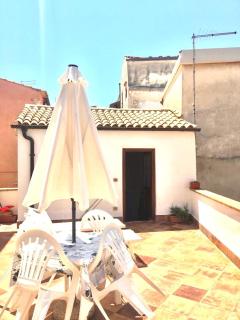 La casa con il terrazzo,via arizzi Ortigia - 9