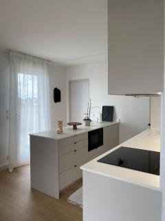 T2 tout équipé, grande terrasse et parking - 8