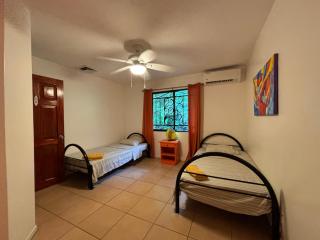 Wipeout Guest House - 8