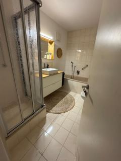 Walking distance to Lake Constance, quiet, suitable for home office - 4