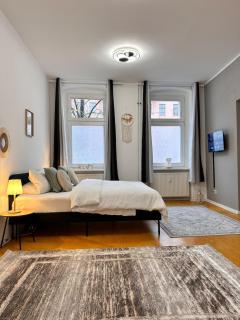 Großes 3-SZ Apartment im Herzen von Neukölln - 0