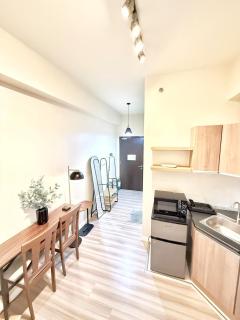Modern Studio Condo at Cebu IT Park City View - 1
