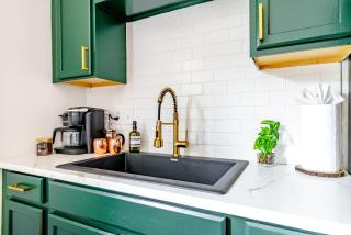 Jungle House Chillicothe - Luxury Downtown Homes Free Parking - 1