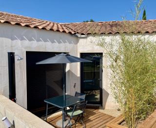 Studio neuf avec terrasse - 1