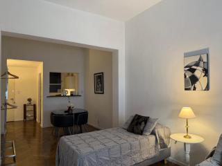 Via Rodriguez Peña - 7