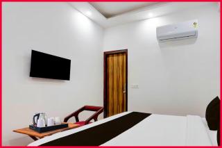 Hotel Prime Aura Palace Near Ram Janam Bhoomi And Temple - 1