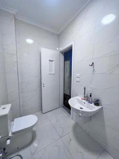 شقة فندقيه للايجار اليومي مطله على نهر النيل بشارع الملك الصالح بمنيل الروضه القاهرة - 7