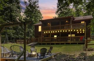 Large Cabin to Enjoy in Coosawattee River Resort - 0