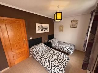 adosado con piscina a 10 minutos de Alicante - 8