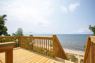 Hummingbird Beach House-Family Friendly - 0