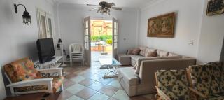 Spacious Villa with Pool and Sea View - 5